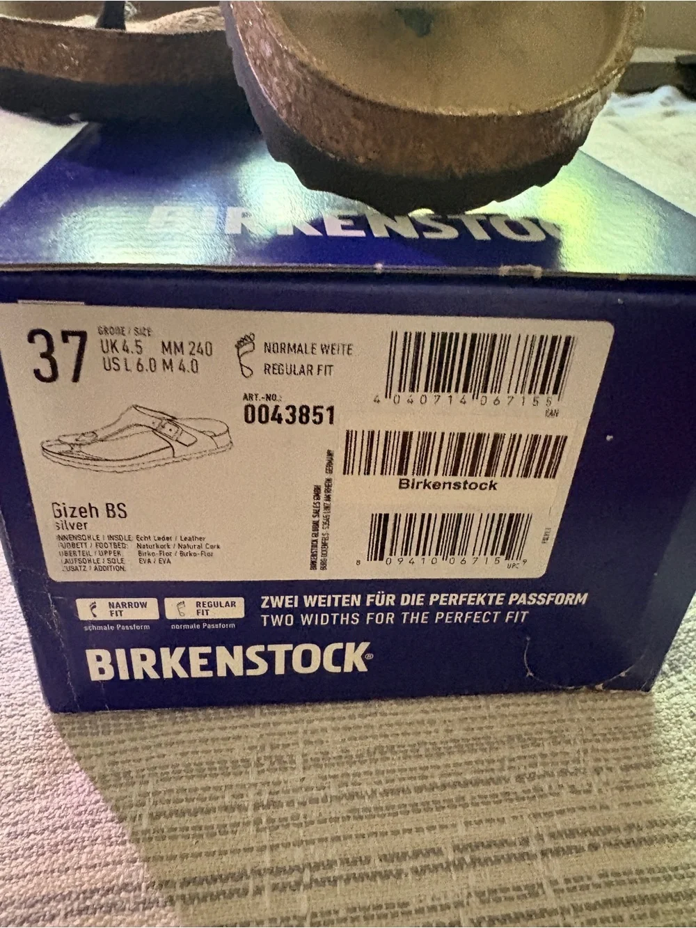 NWT Birkenstock White Gizeh Thong Sandal with Silver Buckle